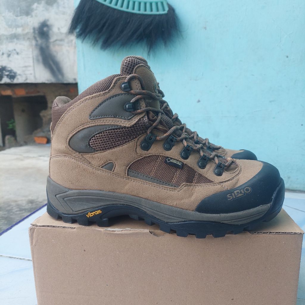 sirio goretex vibram sepatu gunung hiking outdoor
