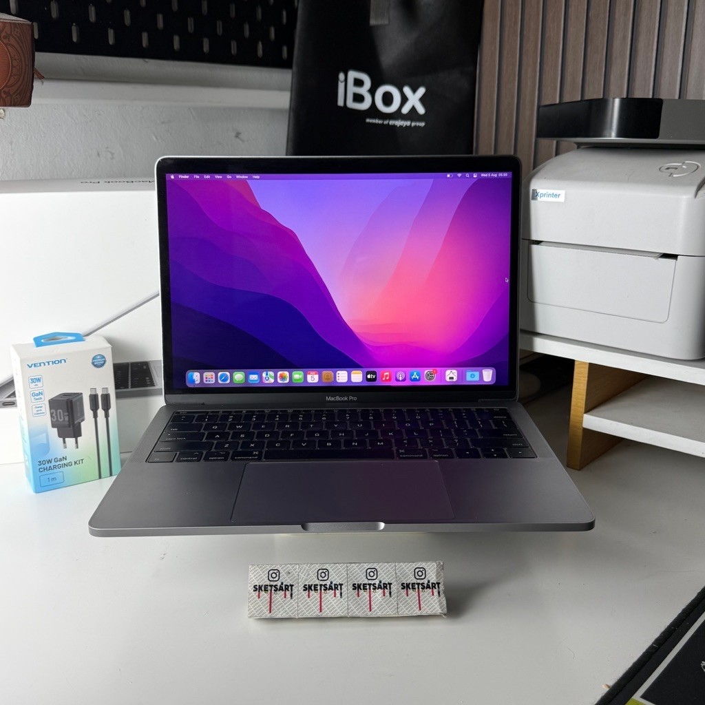 MacBook Pro 2017 Core i5 8/128gb iBox Spacegray Mulus