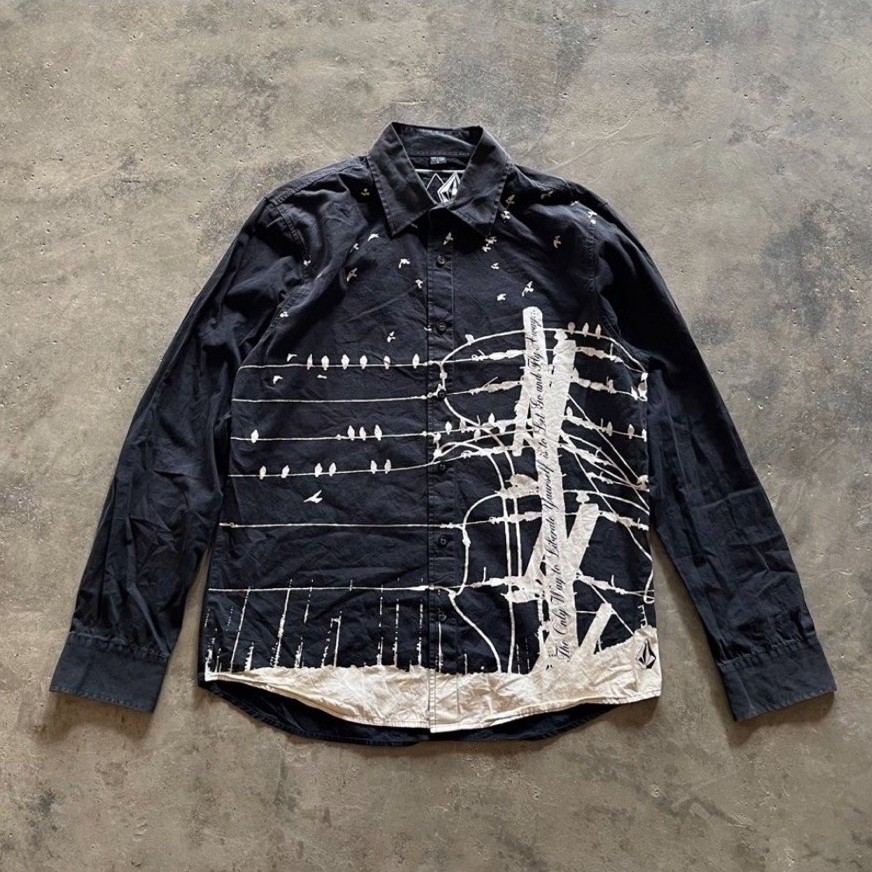 vintage Volcom shirt