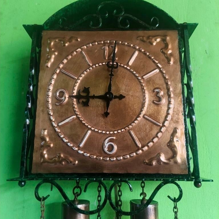 Jam Dinding Kerek Tua Normal Akurat bunyi Ding Dong Lidi 3 Kuningan