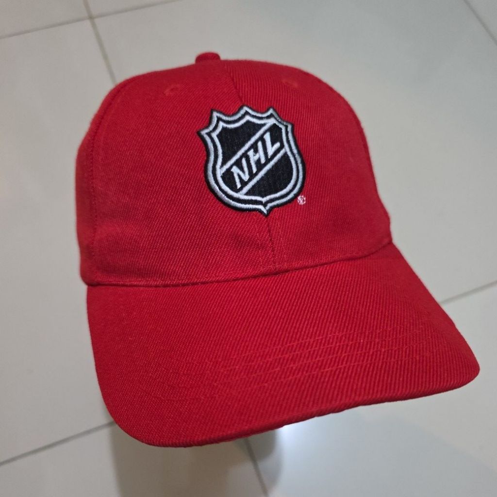 Topi NHL + CaptainMorgan Collab