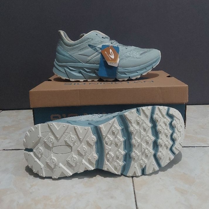 Sepatu Trail Yuza Evo