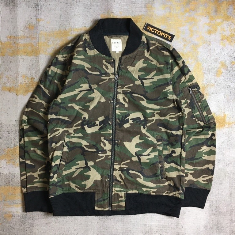 Jaket Casual Bomber Browny Camo