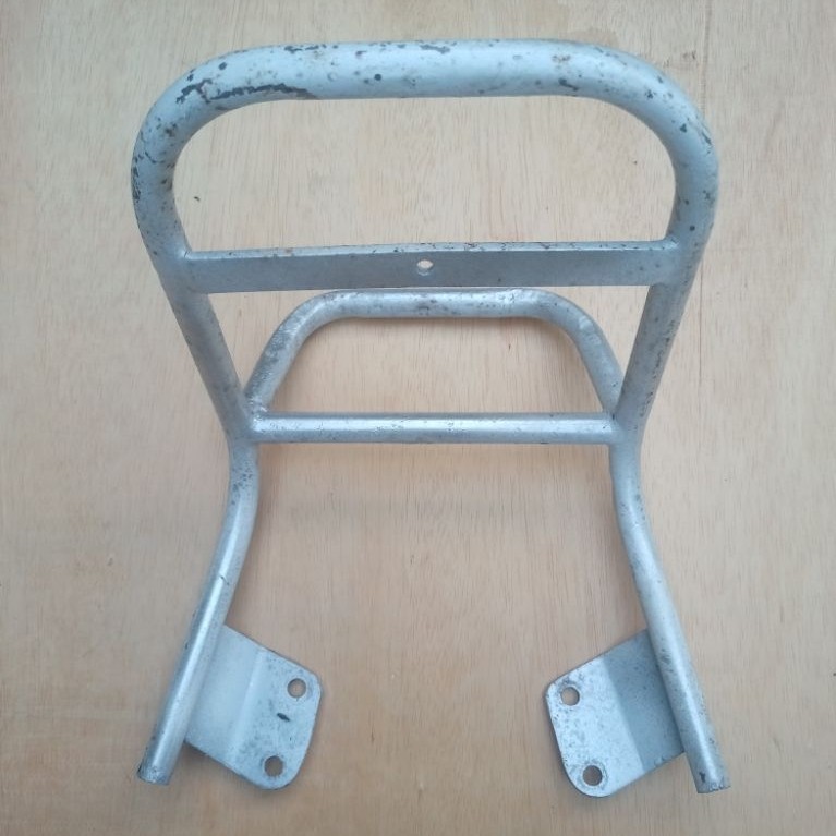 Behel Sandaran Belakang Motor Scoopy Beat | Behel Jok Belakang Besi Kuat | Bracket Sandaran Scoopy &
