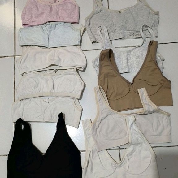 miniset anak perempuan preloved ,take all by customer ,total 11 pcs dan 1 singlet