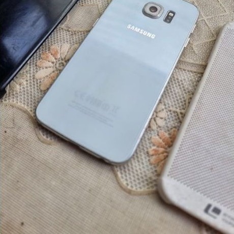 Samsung S6 edge Lineage os custom Rom android 13