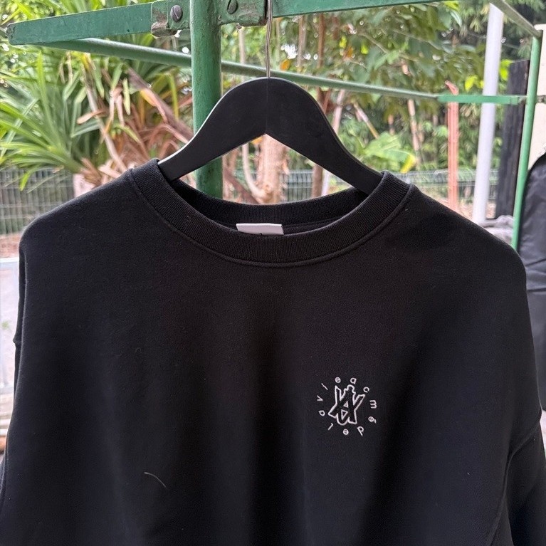 Crewneck ADLV Simple Script Logo