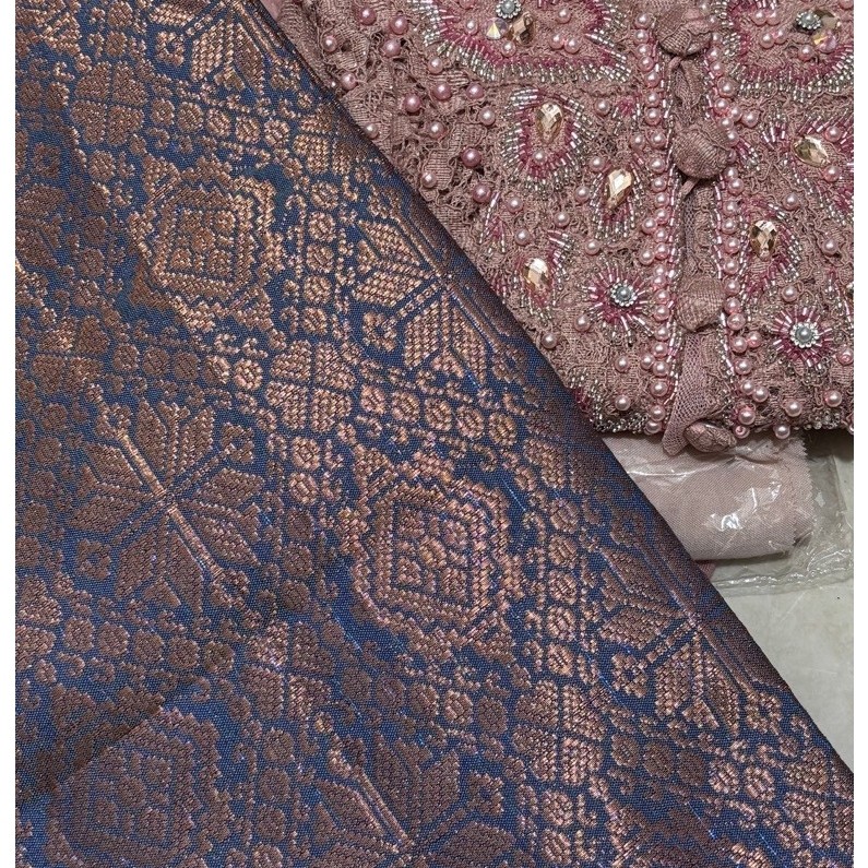 PRELOVED KEBAYA WISUDA/LAMARAN