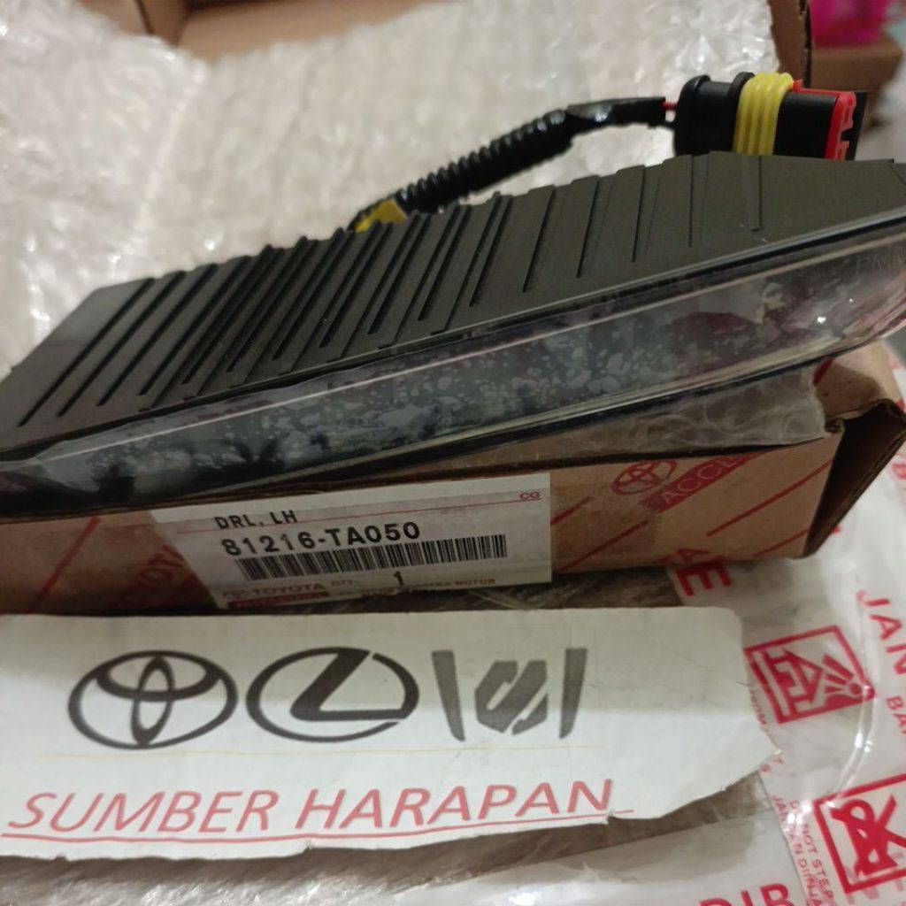 Lampu DRL kiri fortuner grand vnt trd original 81216-TA050
