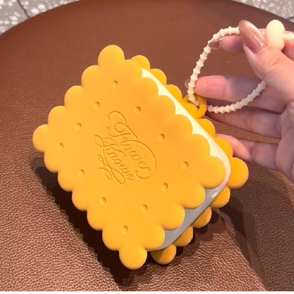 ( Ready Stock ) Flower Knows biscuit silicone pouch / bag charm flower knows / mini pouch silicone f