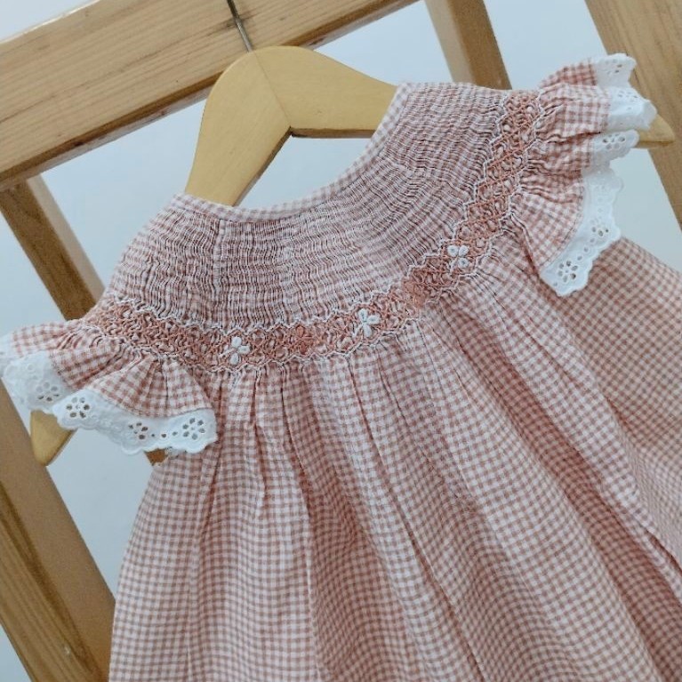 smocked DBB
