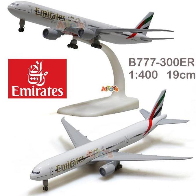 Diecast Pesawat Emirates Boeing B777-300ER 19 cm 1:400