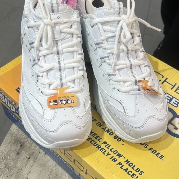 sepatu skecher