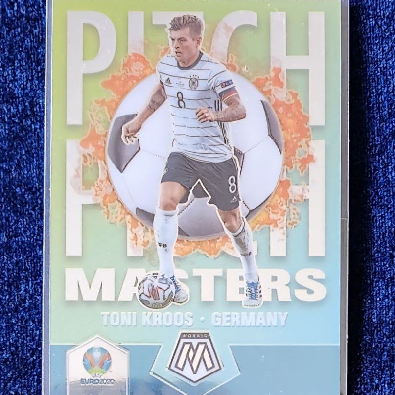 Kartu Bola TONI KROOS GERMANY 2021 Panini Mosaic UEFA Euro Pitch Masters