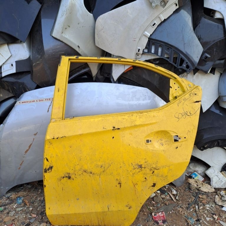 pintu honda brio tenga