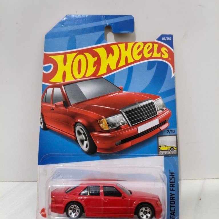 hotwheels mercy 500E merah