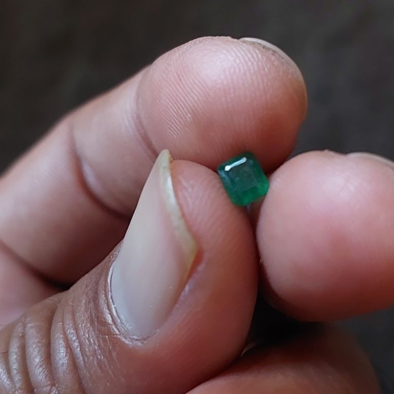 narural batu emerald green asli