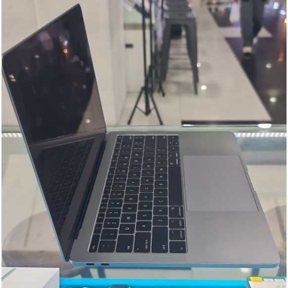Macbook Pro 2017 8/256Gb Mulus