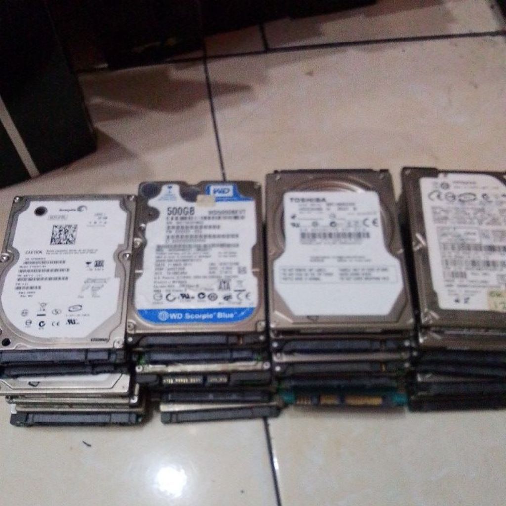 hdd SATA laptop 2.5 kondisi rusak