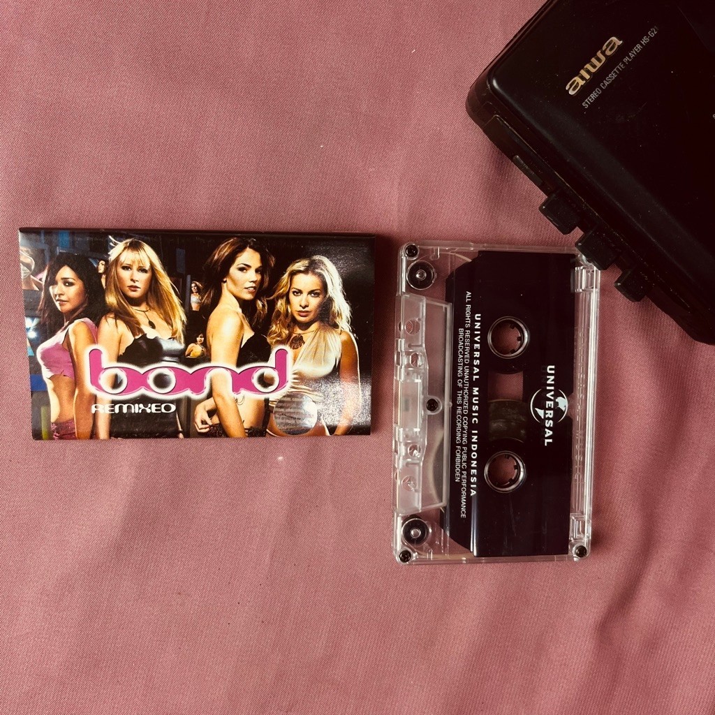 Kaset Pita Bond Remixed Remix Electronic Dance Music