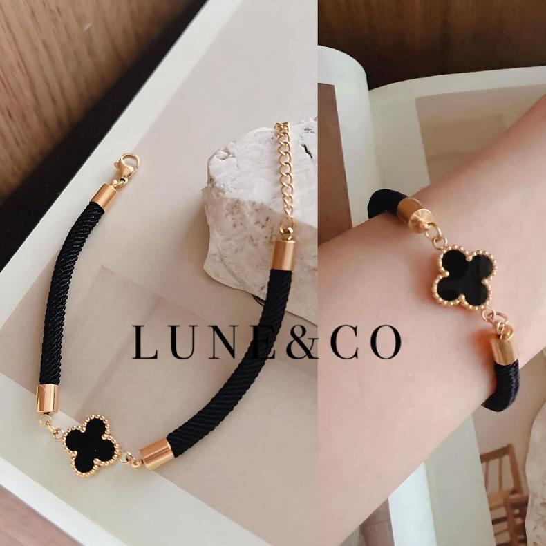 RS324 Gelang Wanita Clover Titanium Rantai Tali Hitam