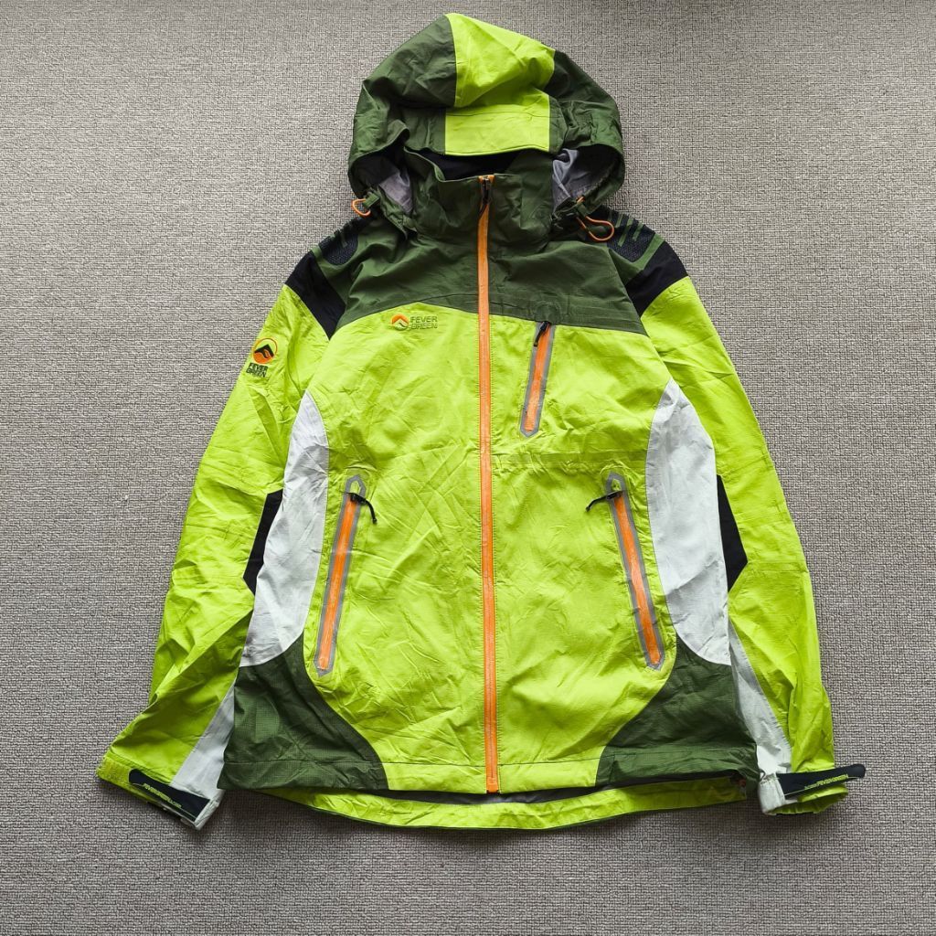 FEVER GREEN OUTDOOR WATERPROOF GORPCORE HIKING JACKET SZ M