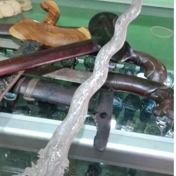 keris omyang jimbe luk