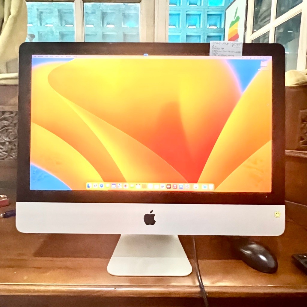 IMac 21.5inch 4K 2017 Core i5 3.0GHz Ram 8GB HDD 1TB Radeon Pro 555 2GB Bekas Berkualitas