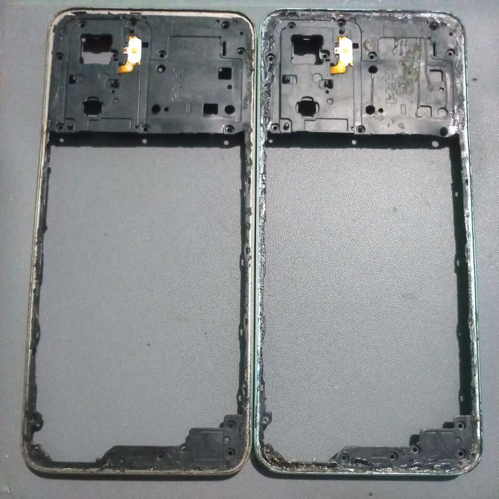 BAZZEL TULANG TENGAH OPPO A57 4G / OPPO A77S BEKAS PEMAKAIAN ASLI ORIGINAL COPOTAN BERGARANSI