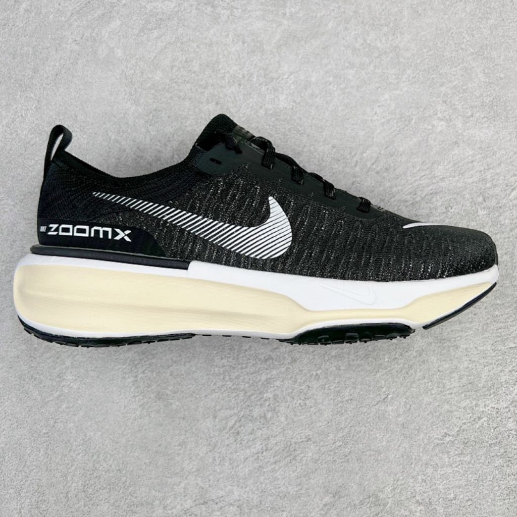 Invincible Run 3 Flyknit Black White
