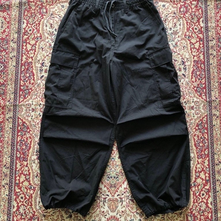 Celana Gu super wide cargo balloon pants Hi977