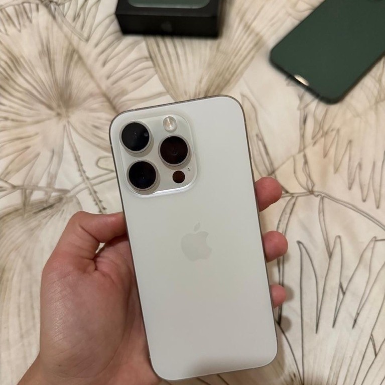 IPHONE 15 PRO SECOND