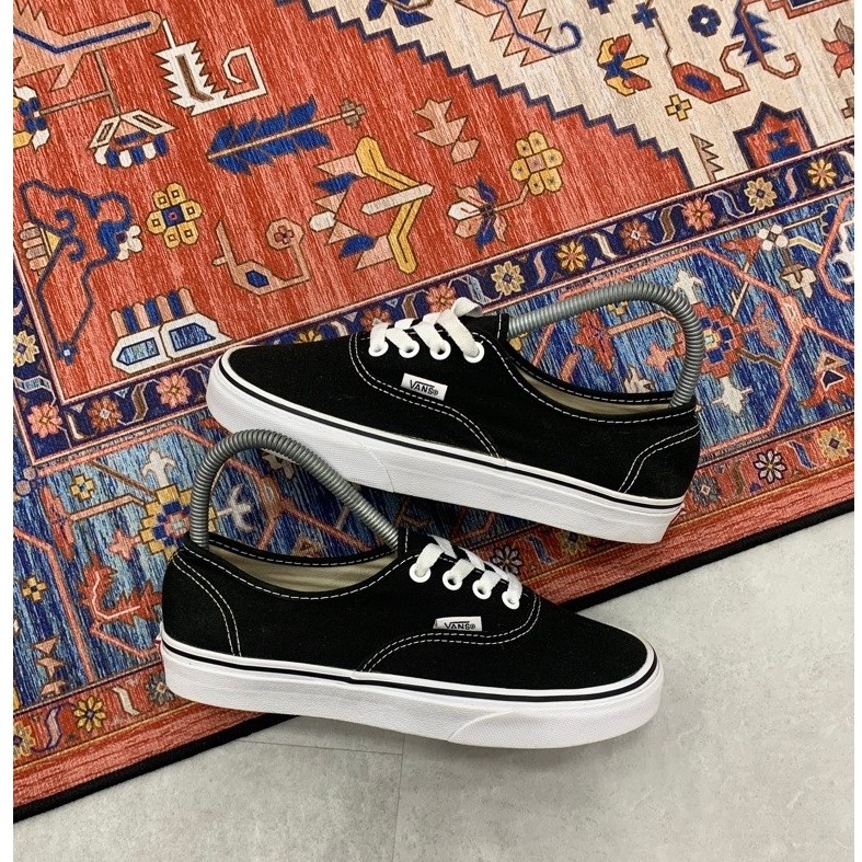[Size 37] Vans Authentic Classic Black White Second Original