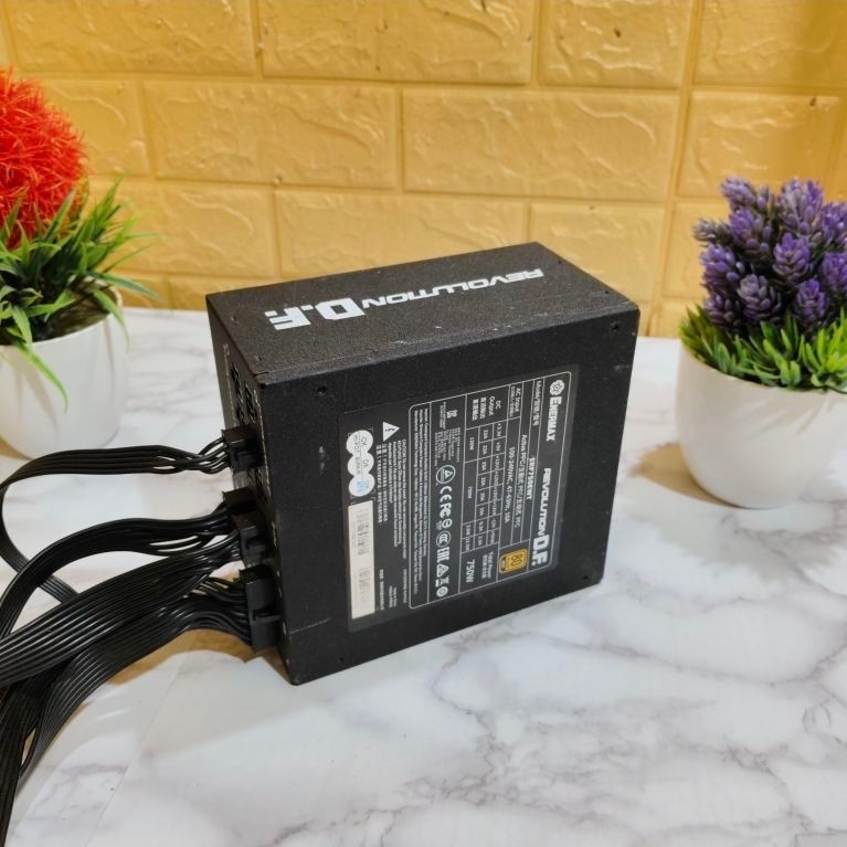PSU Enermax Revolution DF 750 Watt 80 Plus Gold Full Modular