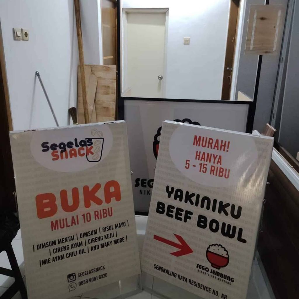 Paket Booth Portable + 2 Stand Banner Bekas, Tinggal Timpa Banner, Siap Usaha Jual Harga Miring