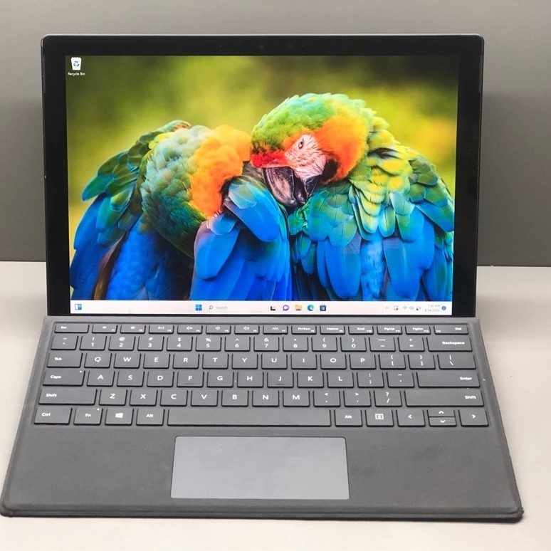 Microsofts Surface Pro 7+  •Touchscreen •Keyboard Bisa Lepas Pasang  •PCC : Intel Core i7 - 1165G7 @