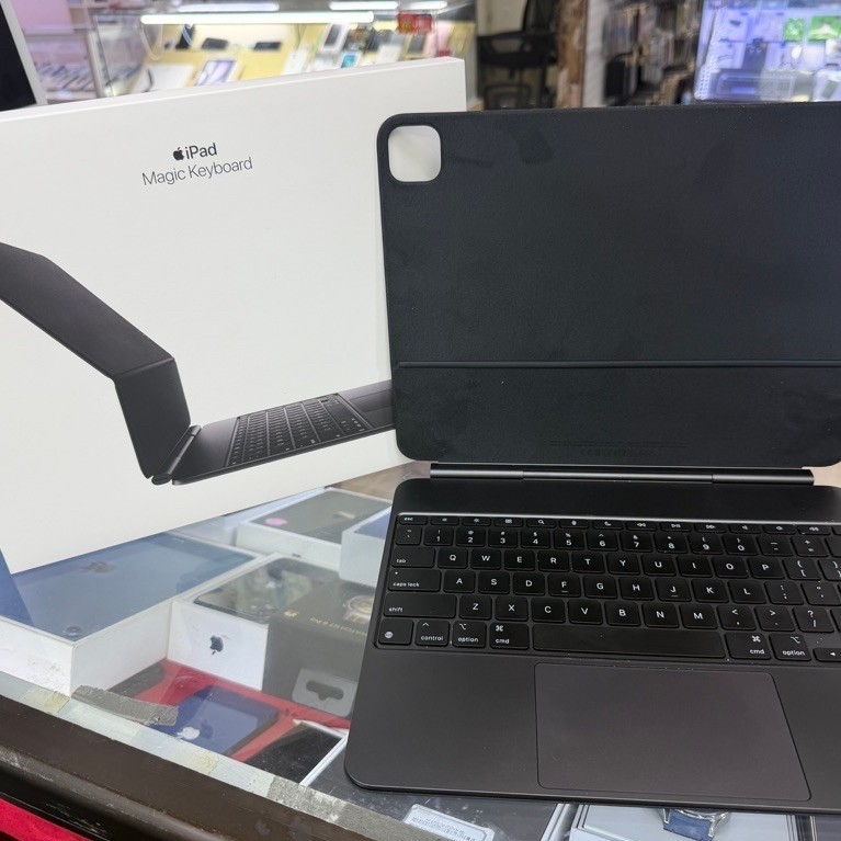 Magic Keyboard Apple Ipad Pro 13" Second Ex garansi inter