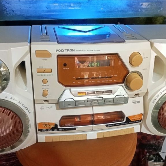 radio tape compo merk polytron grand VICIDI Model GV-802