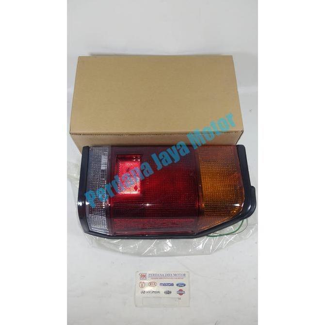 Lampu Belakang Stop Lamp Kanan Mazda E2000