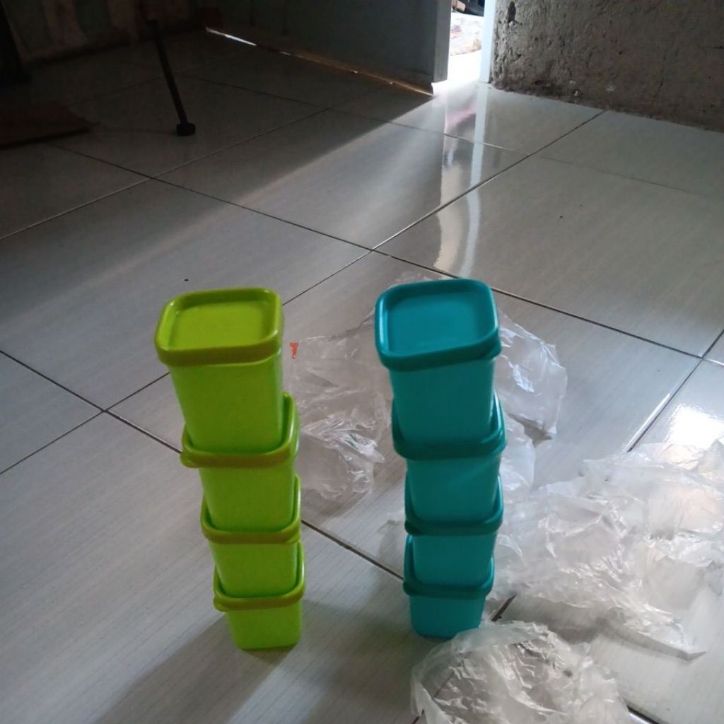 summer, petite tupperware