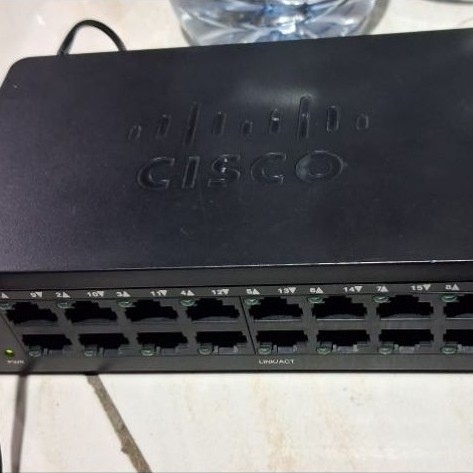 Cisco SF90D-16 Switch / Cisco Switch 16 Port