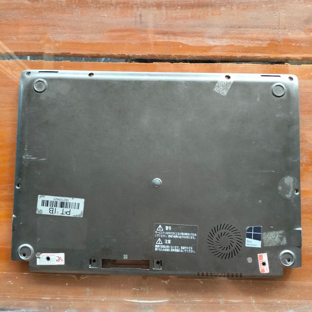 casing bawah laptop Toshiba dynabook R63/D