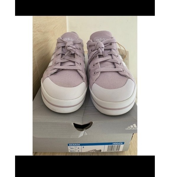 Sepatu Adidas Woman Bravada Pakai pribadi