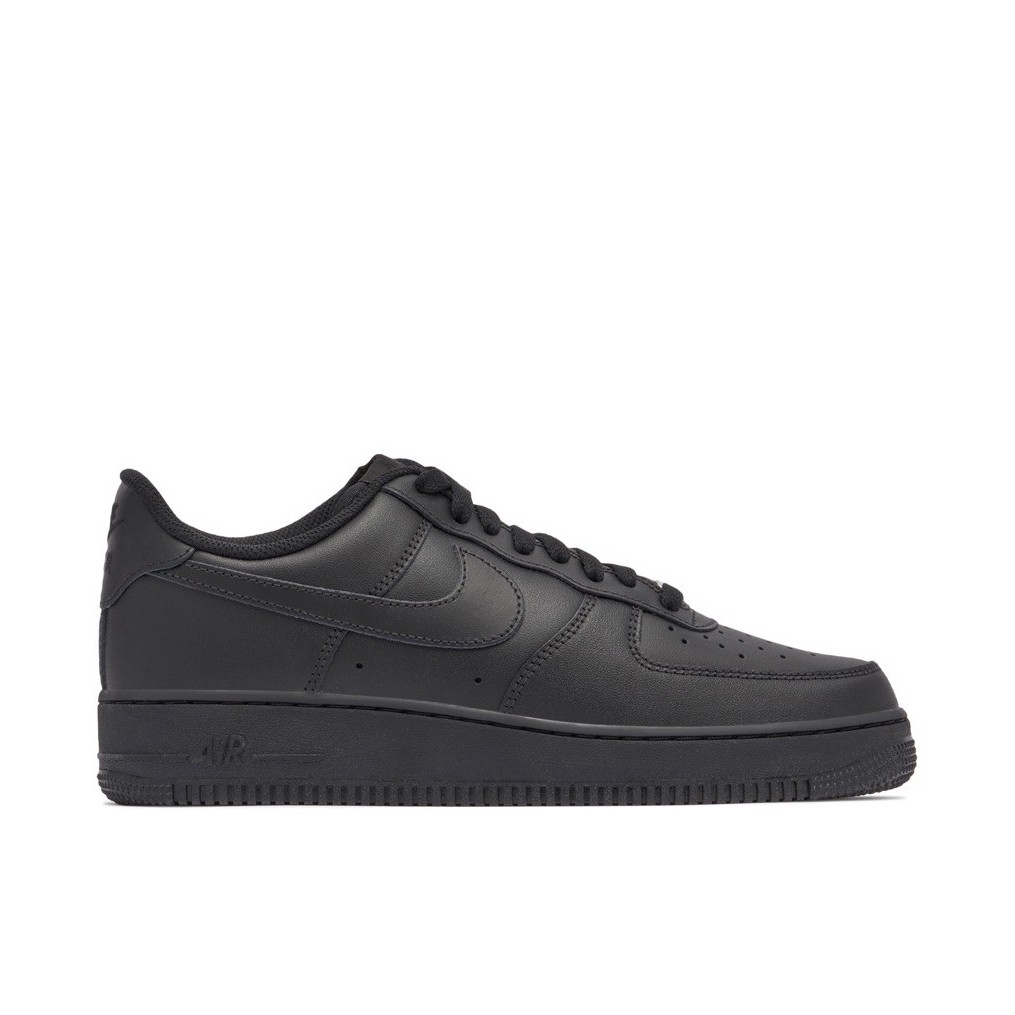Sepatu Sneakers Nike Air Force 1 Low Triple Black