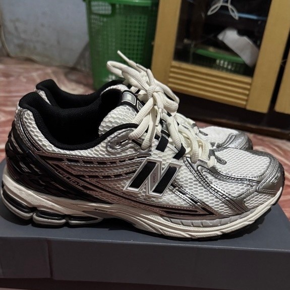 new balance 1906 r