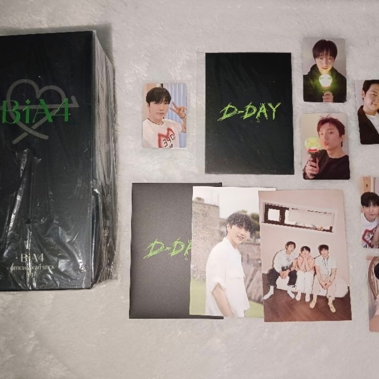 (BACA DESKRIPSI) FREE PACKING B1A4 merch D-DAY CONCERT  [SEALED] Lightstick (pair random pc sealed) 