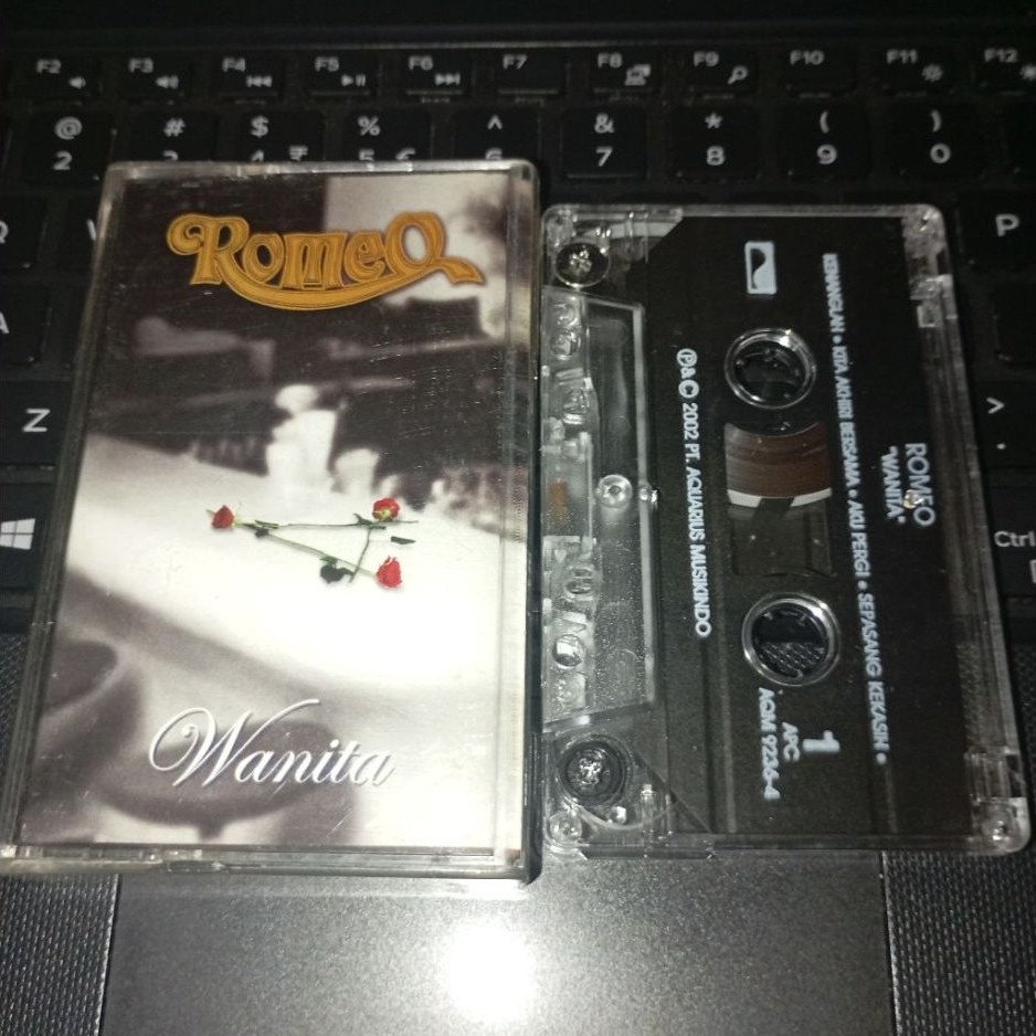 Kaset Romeo - Wanita | Original Album Indo