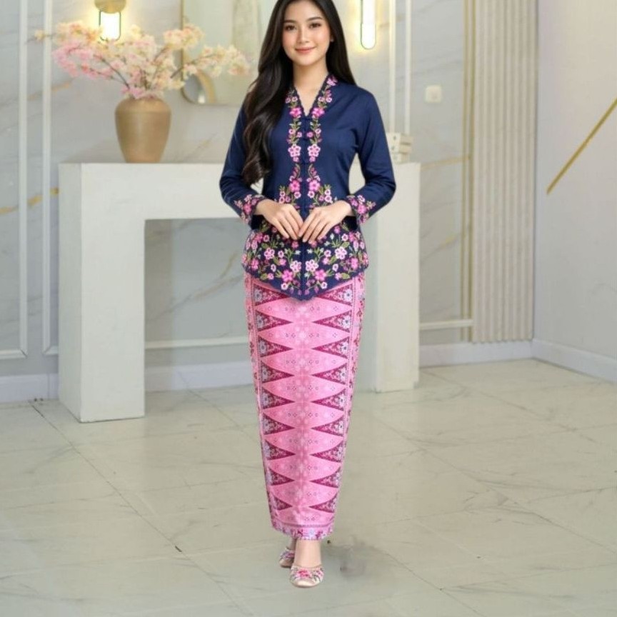 SETELAN KEBAYA ENCIM YOLANDA/KEBAYA WISUDHA/KEBAYA