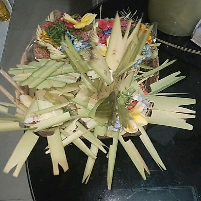Banten Otonan Alit