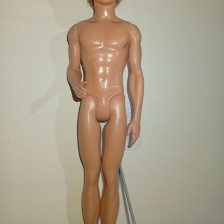 Ken,barbie,Tinkerbell,eah (baca desc) ori